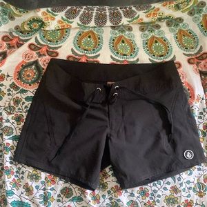 Volcom black shorts